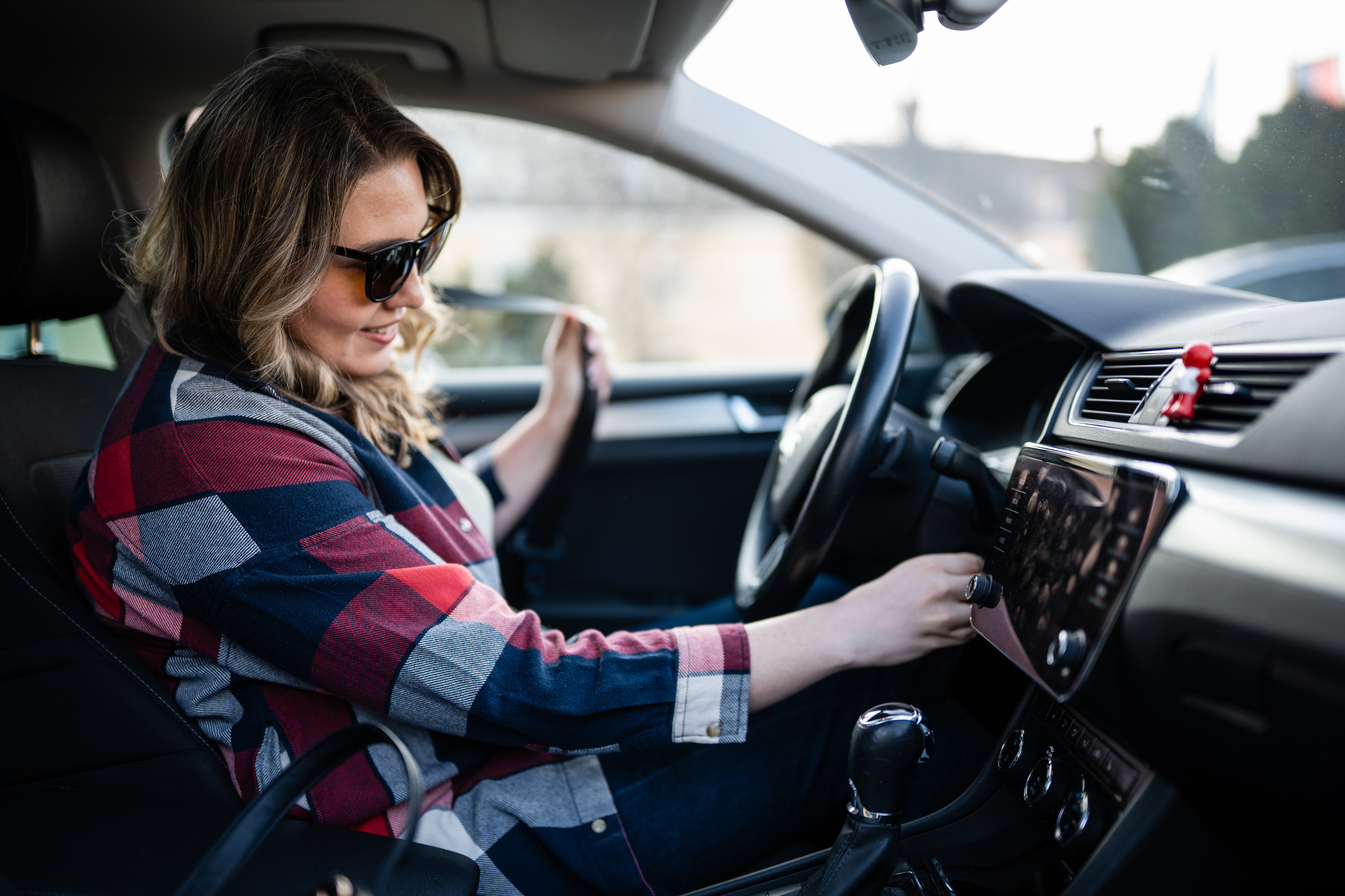 How Commuter-Time Radio Advertising Reaches UK Region